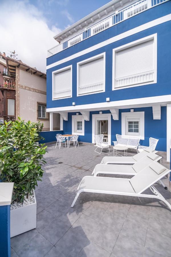 Villa Marta - Apartamentos Centricos Junto Al Mar カストロ・ウルディアレス エクステリア 写真