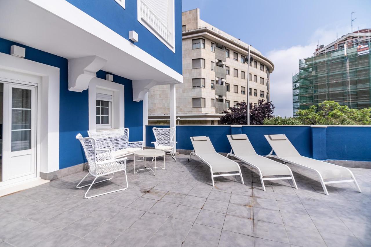Villa Marta - Apartamentos Centricos Junto Al Mar カストロ・ウルディアレス エクステリア 写真