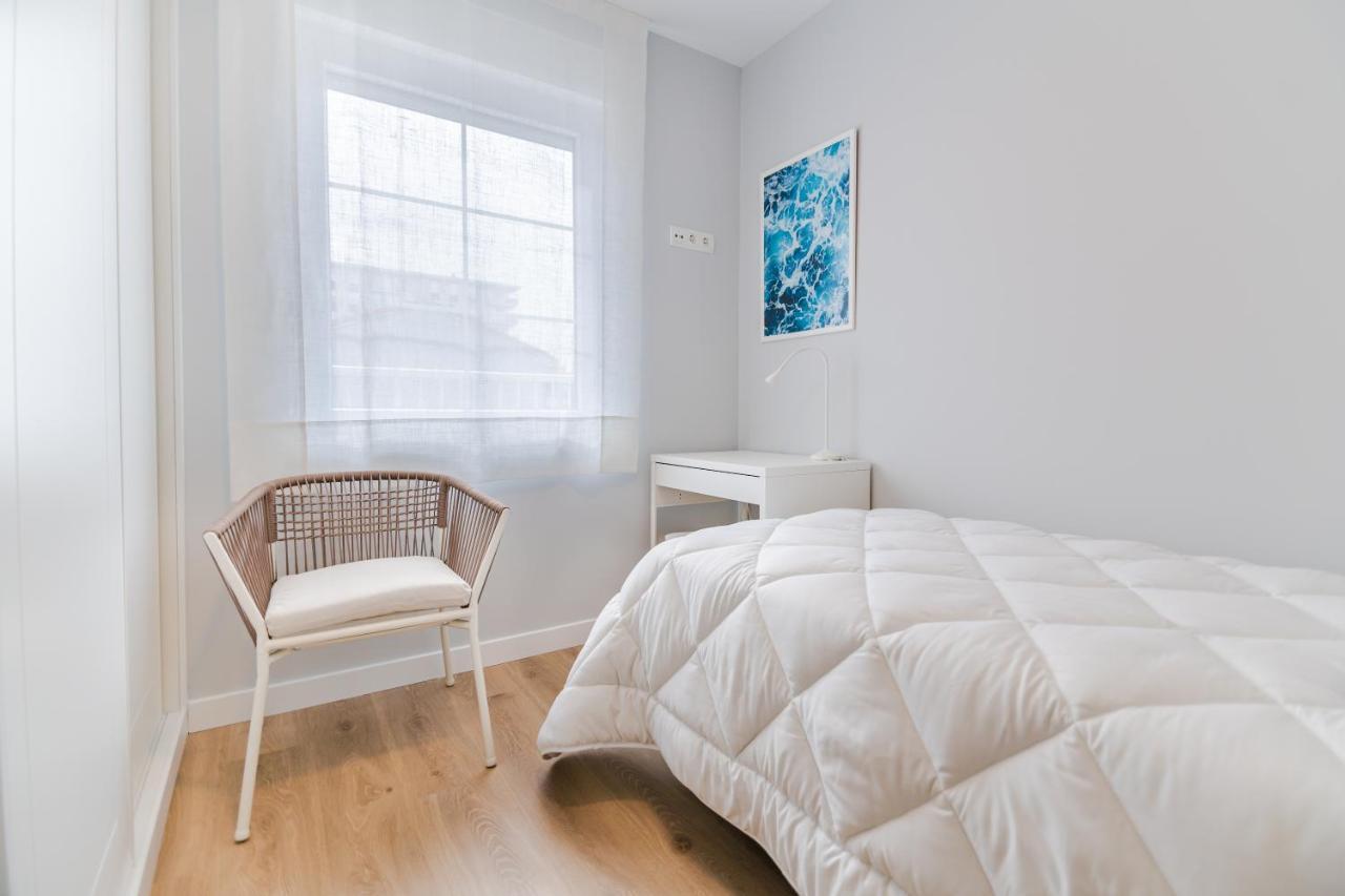 Villa Marta - Apartamentos Centricos Junto Al Mar カストロ・ウルディアレス エクステリア 写真