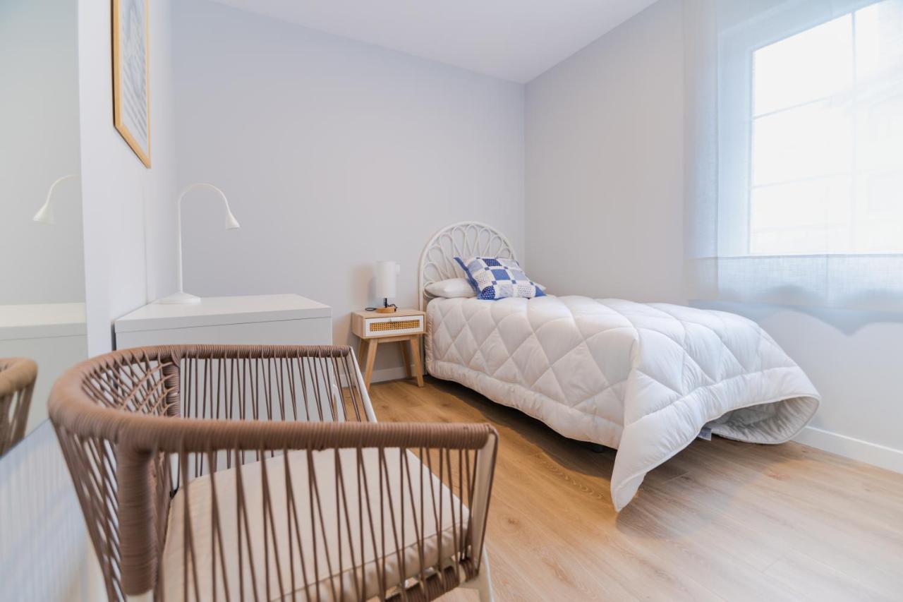 Villa Marta - Apartamentos Centricos Junto Al Mar カストロ・ウルディアレス エクステリア 写真