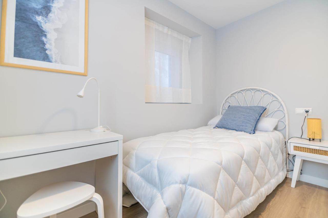 Villa Marta - Apartamentos Centricos Junto Al Mar カストロ・ウルディアレス エクステリア 写真