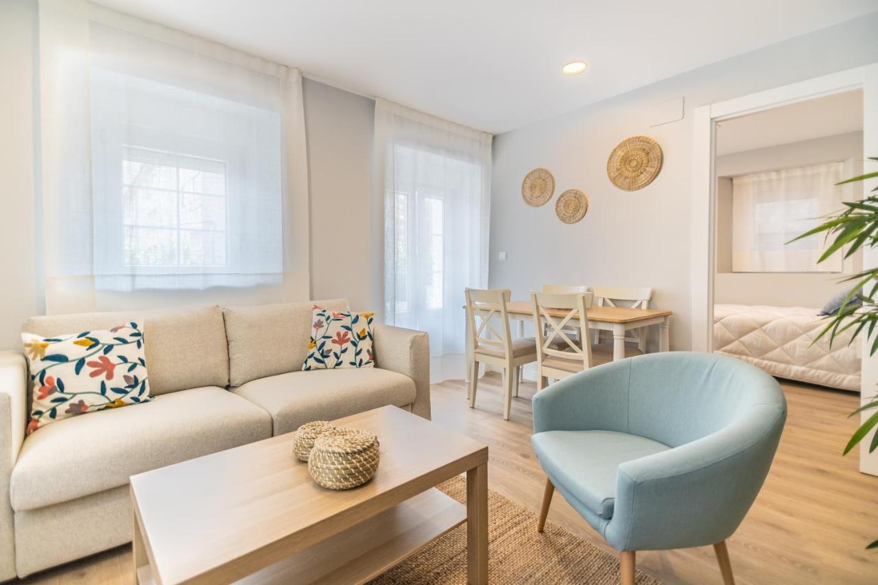 Villa Marta - Apartamentos Centricos Junto Al Mar カストロ・ウルディアレス エクステリア 写真