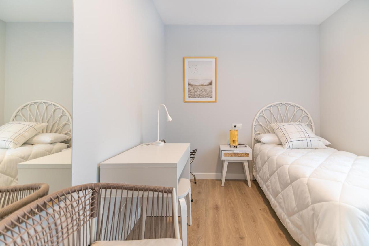 Villa Marta - Apartamentos Centricos Junto Al Mar カストロ・ウルディアレス エクステリア 写真