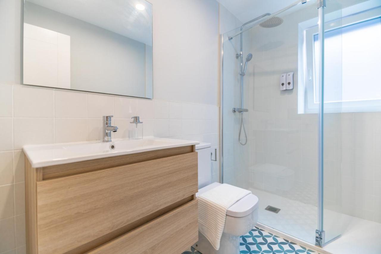 Villa Marta - Apartamentos Centricos Junto Al Mar カストロ・ウルディアレス エクステリア 写真