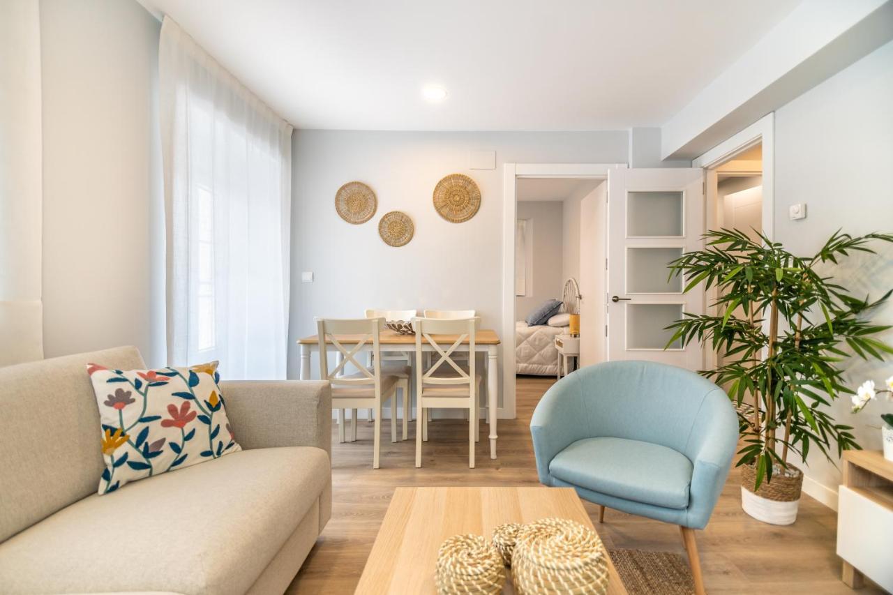 Villa Marta - Apartamentos Centricos Junto Al Mar カストロ・ウルディアレス エクステリア 写真