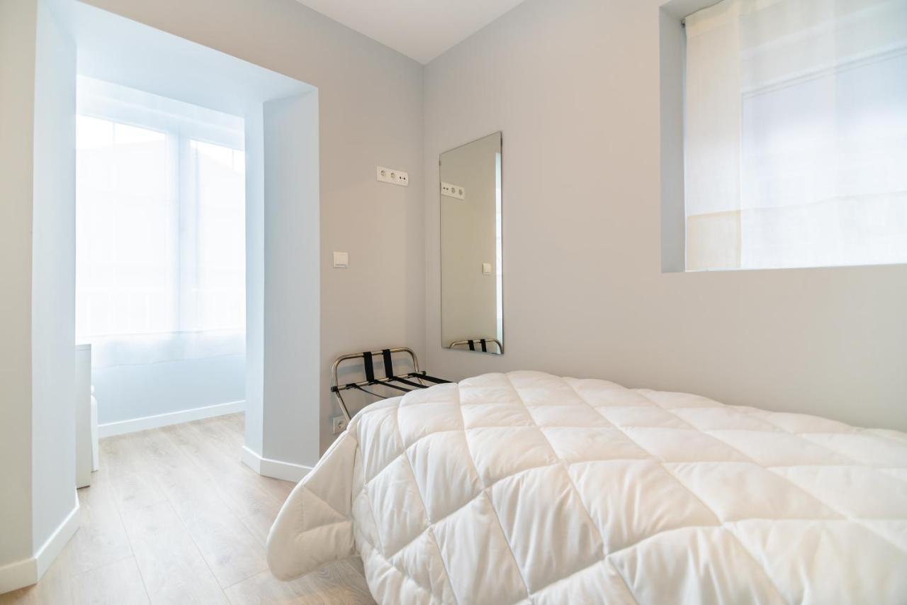 Villa Marta - Apartamentos Centricos Junto Al Mar カストロ・ウルディアレス エクステリア 写真