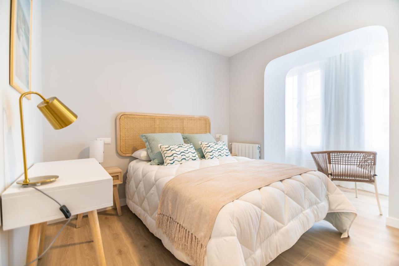 Villa Marta - Apartamentos Centricos Junto Al Mar カストロ・ウルディアレス エクステリア 写真